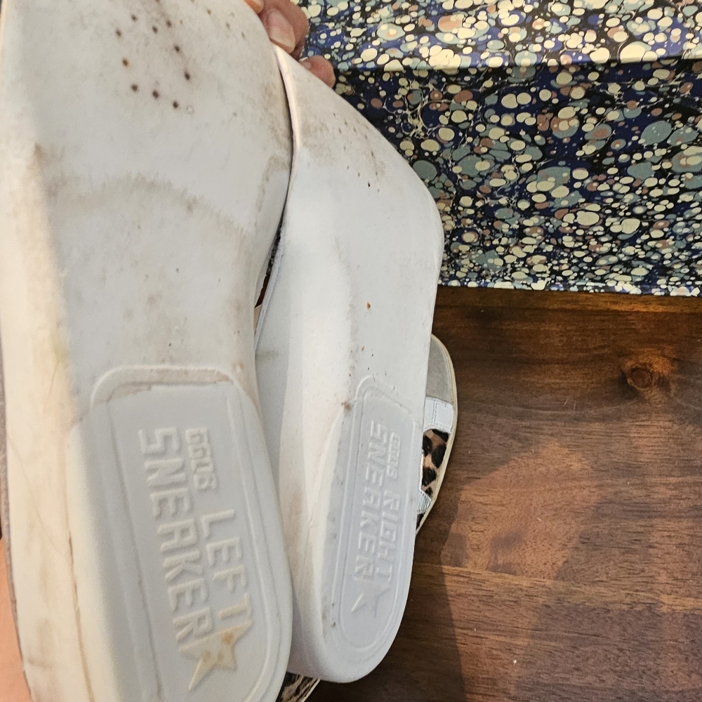 Sneakers - Picture 7 of 8
